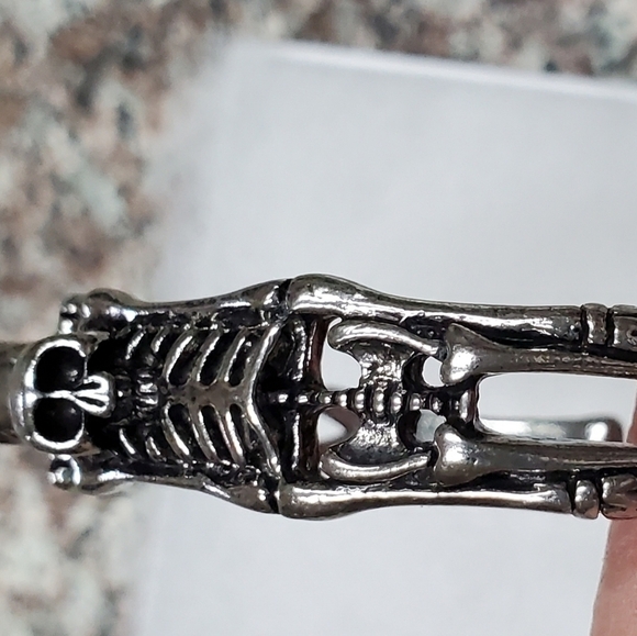 Skeleton Metal Bracelet NIB - Picture 4 of 8
